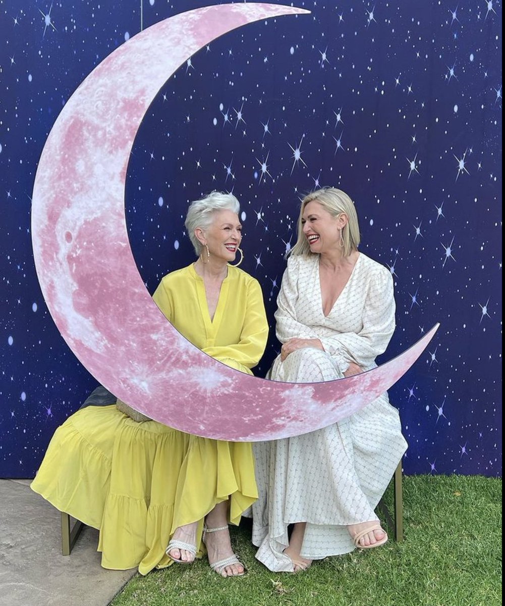 mayemusk's tweet photo. Happy #InternationalWomensDay2024 💖💖 https://t.co/NPrYAgpuzT