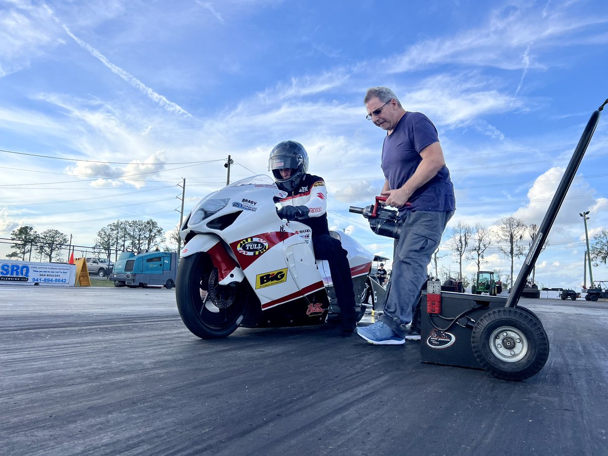 We made it to Gainesville on Monday ready to test before the #GatorNats, but the weather had other plans… So we packed everything up Wednesday night and made the trek to Bradenton to get in a few runs yesterday. Thanks to our friend John Gilbert for helping all week! #nhrapsm