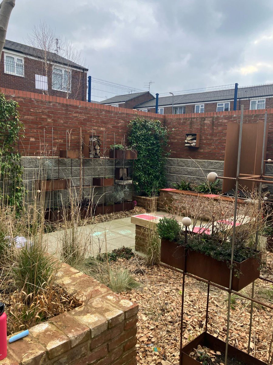 Amy Powell tweet media