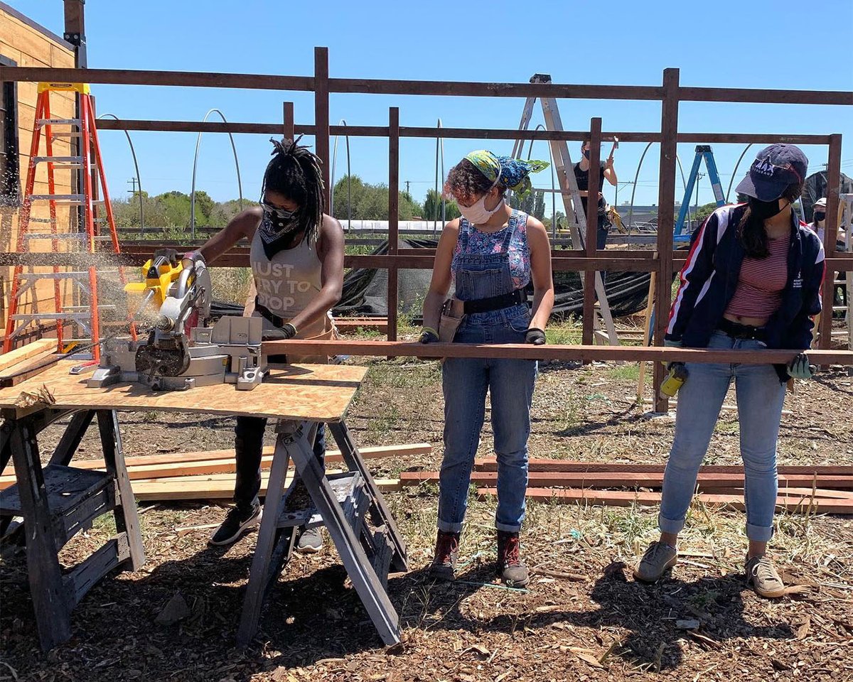 wolverine's tweet photo. Throughout March Wolverine is partnering with @GirlsGarage, a nonprofit design and construction school for girls. Shop https://t.co/LuO1tqmG4w to support the next generation of skilled trades workers.
#wolverineboots #internationalwomensday #IWD #womenshistorymonth #womanmade https://t.co/zuzj7yU0CF