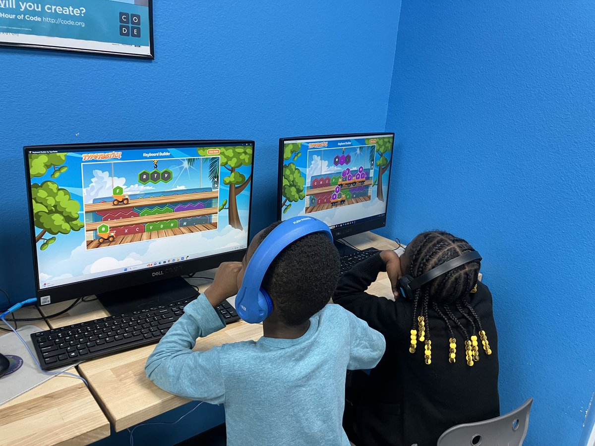 EdcampEFWMA's tweet image. At @efwmaschool our goal is that ALL of our students be successful &amp;amp; have #funlearning on their educational journey. That is why today our students are working on #letterrecognition using @typetastic_com we are advocate for #equity #diversity
#inclusion #confidence #AFEteacher