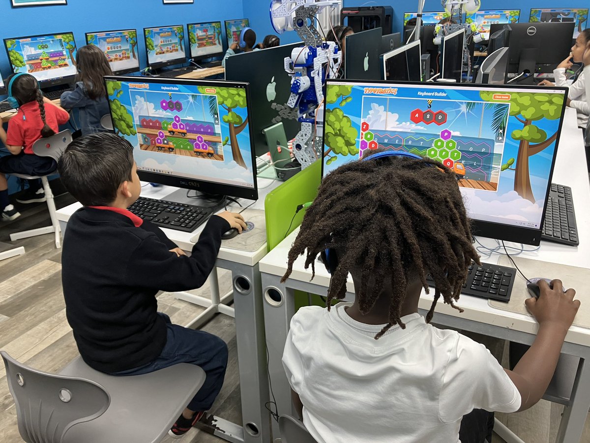 EdcampEFWMA's tweet image. At @efwmaschool our goal is that ALL of our students be successful &amp;amp; have #funlearning on their educational journey. That is why today our students are working on #letterrecognition using @typetastic_com we are advocate for #equity #diversity
#inclusion #confidence #AFEteacher