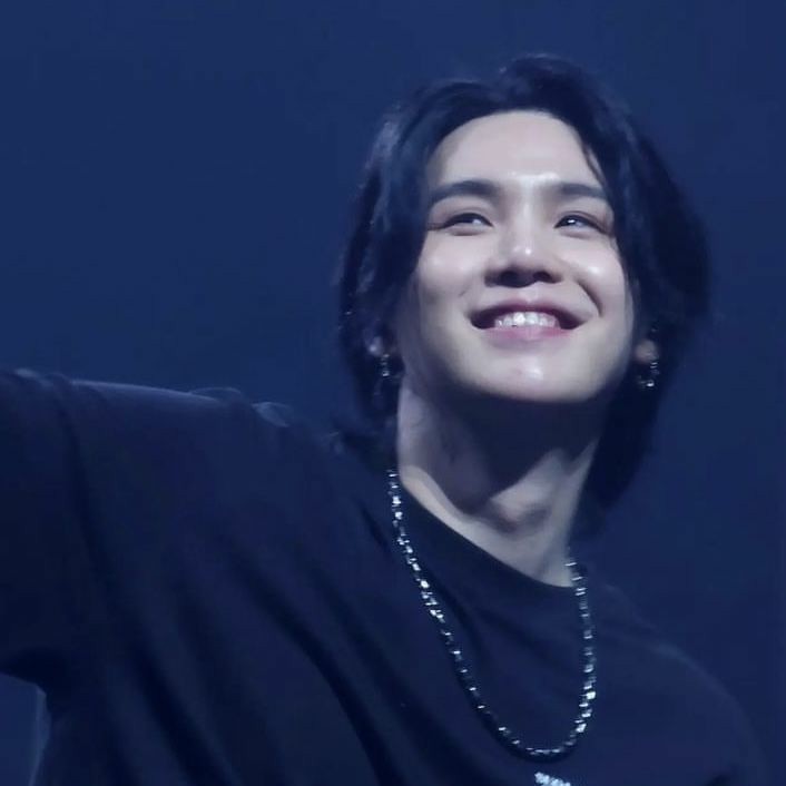 NadaLk9's tweet photo. بايبي يون 🫶🏻🤏🏻

HAPPY BIRTHDAY YOONGI
#HappyBirthdaySUGA
#HappySUGADay
#SDLourBirthdayBoy
#OurLotusFlowerSUGA
#31stSpringwithSUGA
#UntilTheLastForSUGA
#LongLiveKingAgustD
#WithSUGAFromTheDistance https://t.co/2rOmXGiCf6