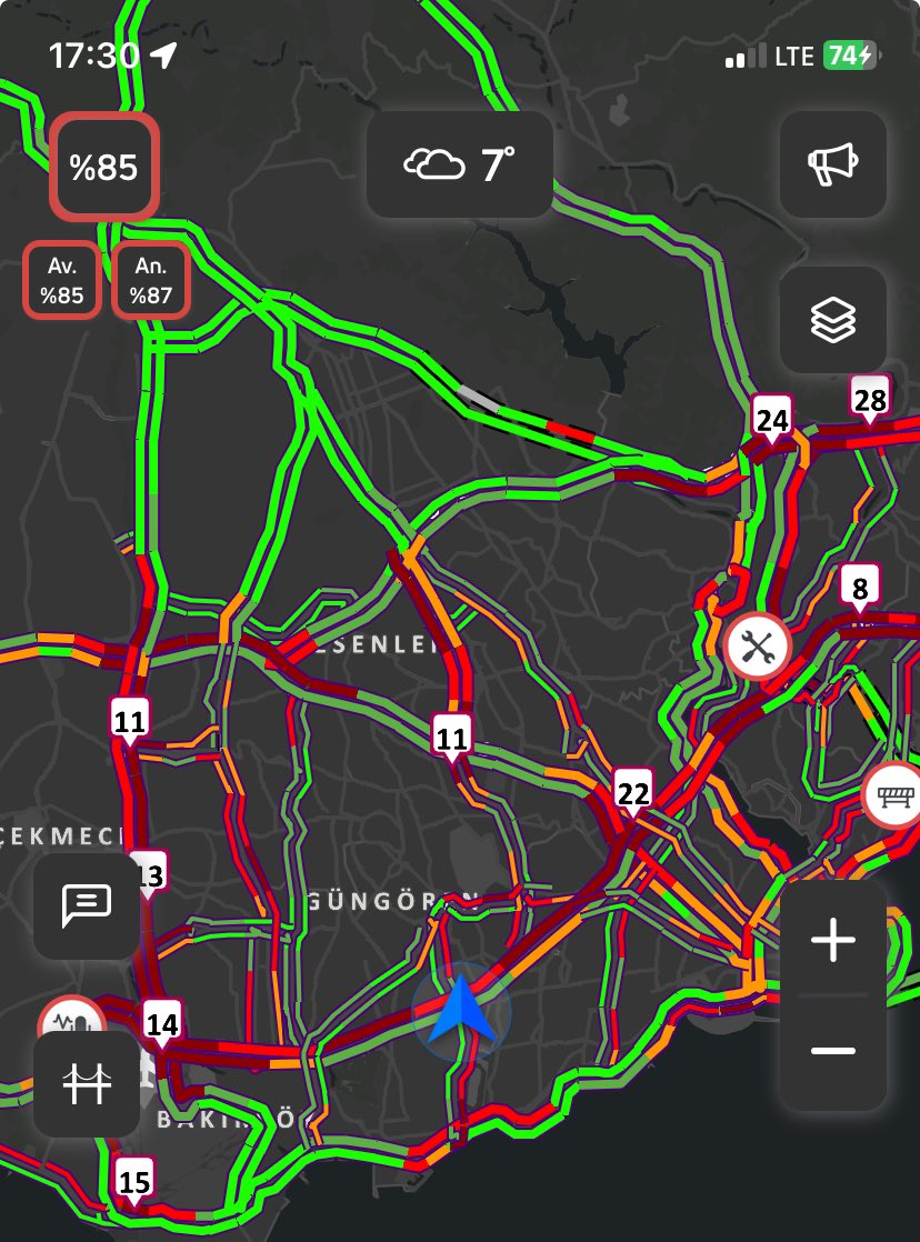 nihat_koca's tweet photo. @Haber Rezillik 1 kö yolu 80 dakikadır gidemedik. Ortada ne trafik polisleri var ne başka bir şey. https://t.co/clh8xsn646