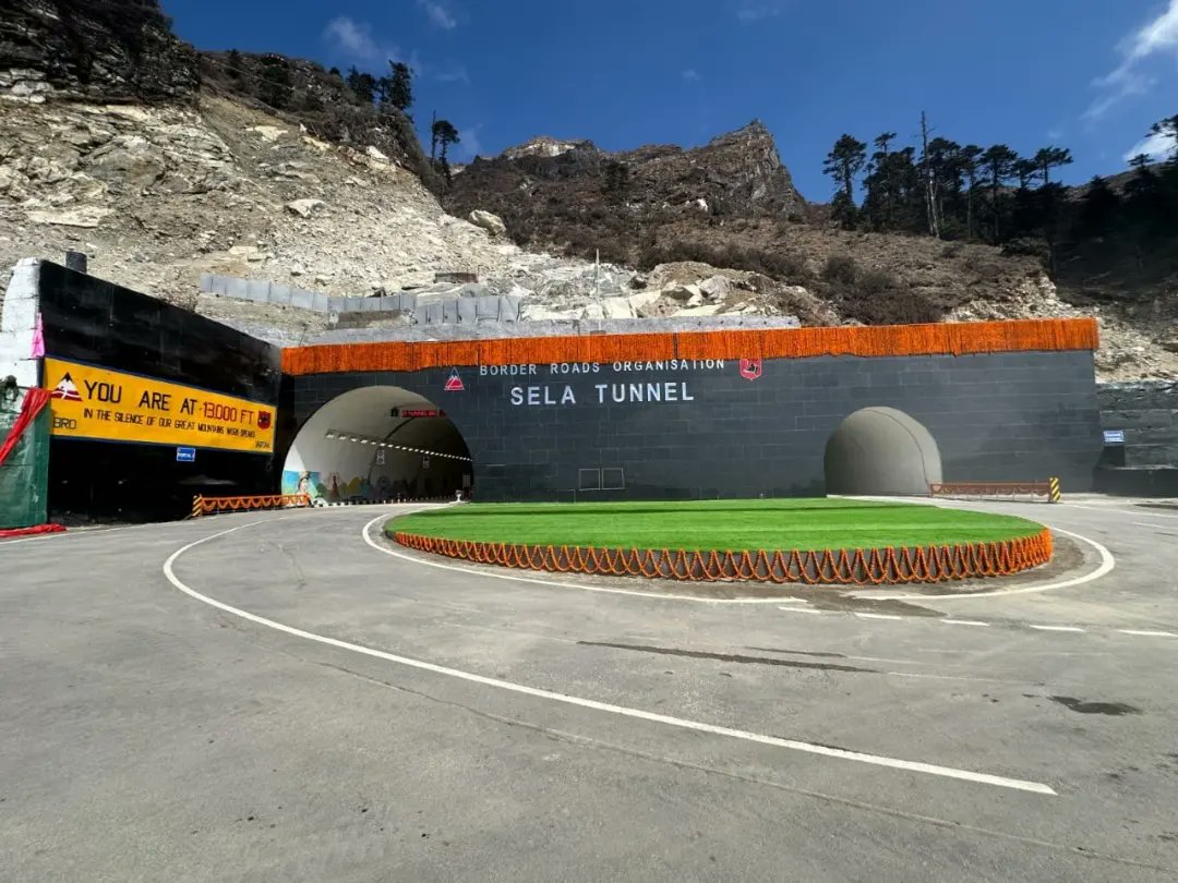 Glimpses of the #SelaTunnel in Arunachal Pradesh. Situated at an elevation of 13,000 ft, the tunnel will be the world’s longest bi-lane tunnel & provide all-weather connectivity to Tawang.

#AmritMahotsav #AmritKaal #AmritKaalKaBharat #Ashtalakshmi #MainBharatHoon