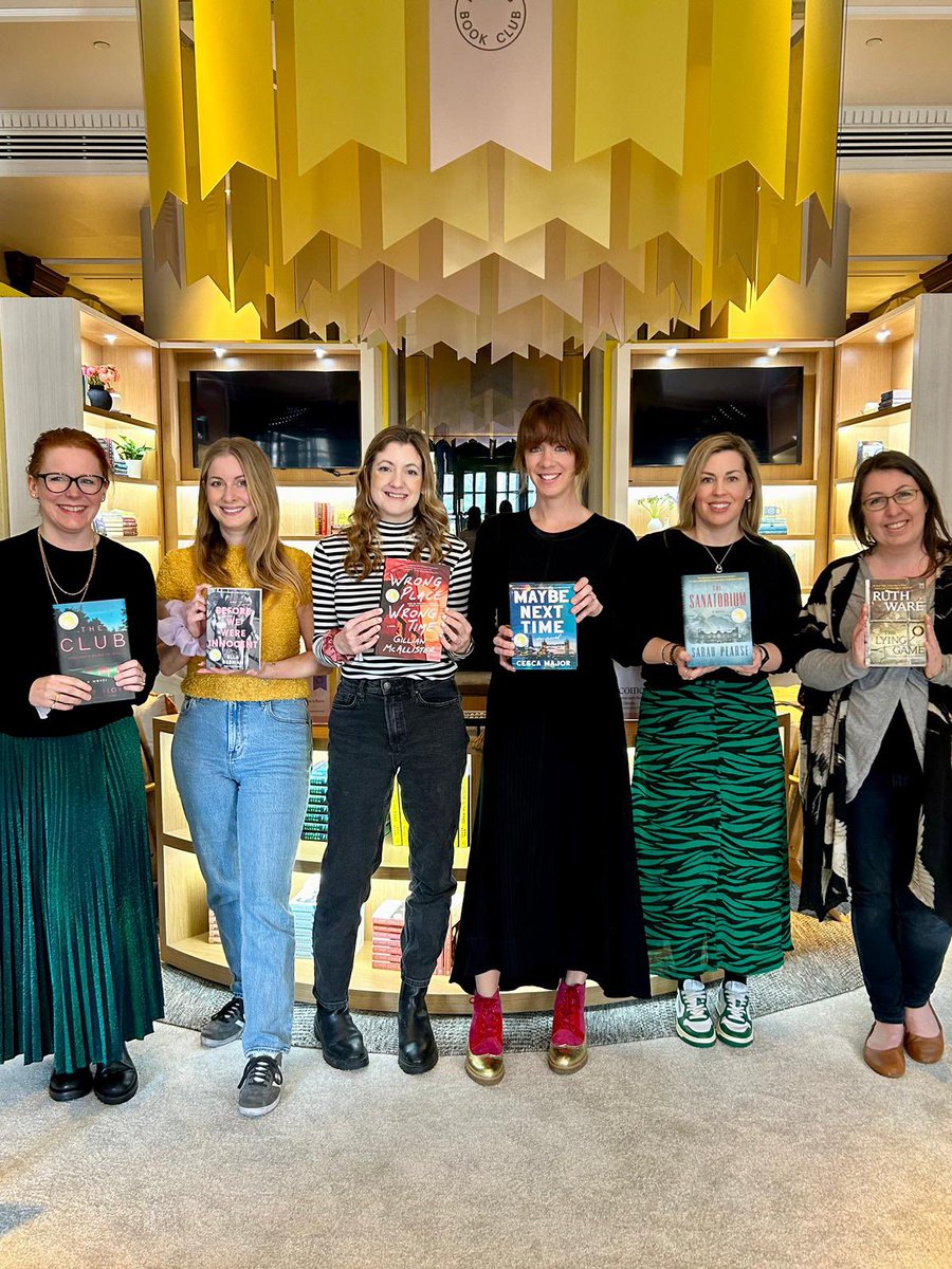 Loved this little meet up of @ReesesBookClub ‘Alumni’ at the lobby library - and on International Women’s Day as well…all brilliant books and authors. Photo Credit to @ElleryLloyd :)