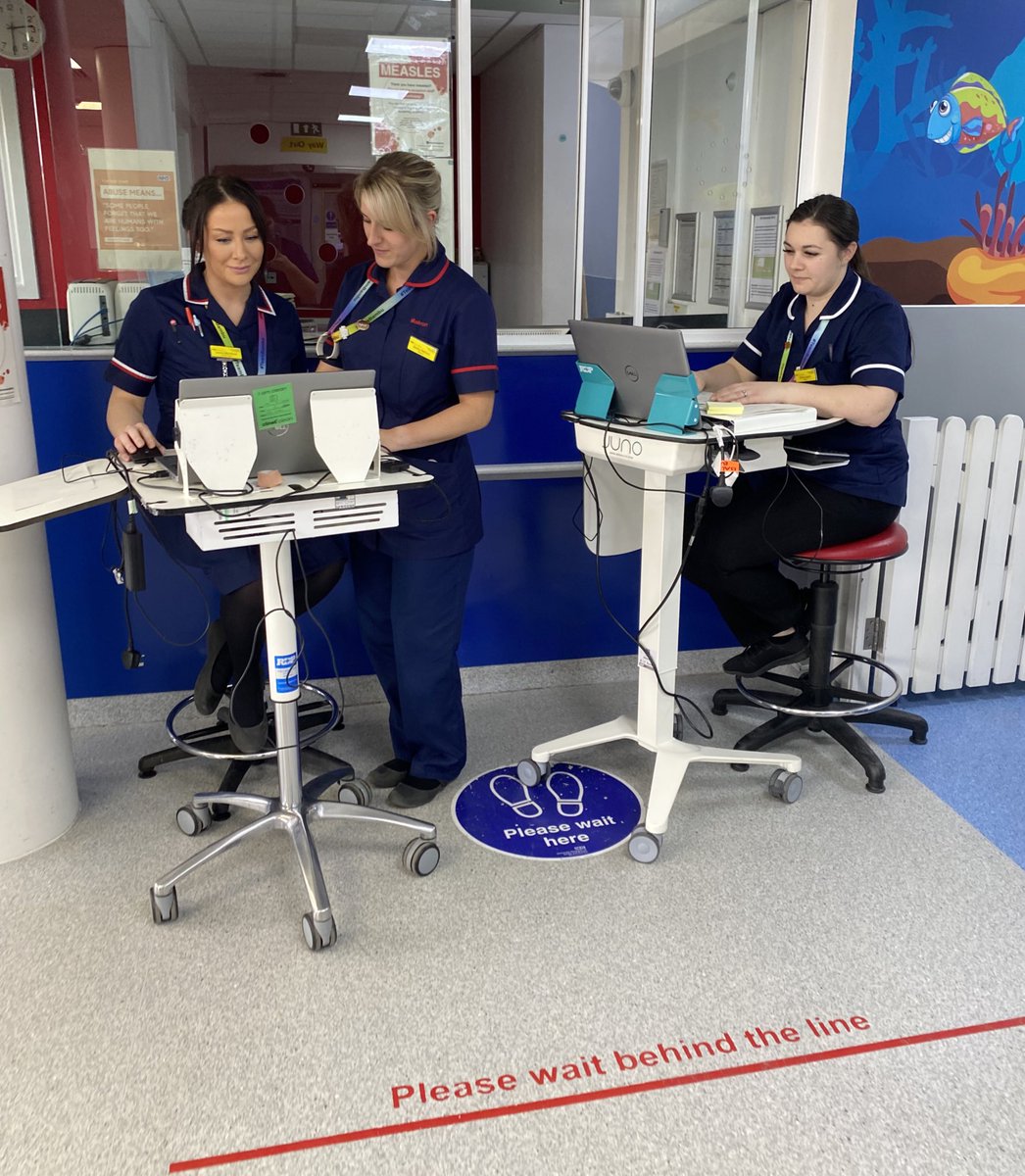 Amazing ED staff demonstrating the importance of having “eyes” within the waiting room. Assessing patients at first point of contact and directing them to the appropriate areas. Prioritising our focus on time to initial assessment. ⏰👀 #Interceptors #4Hour #Performance #UTC #QI