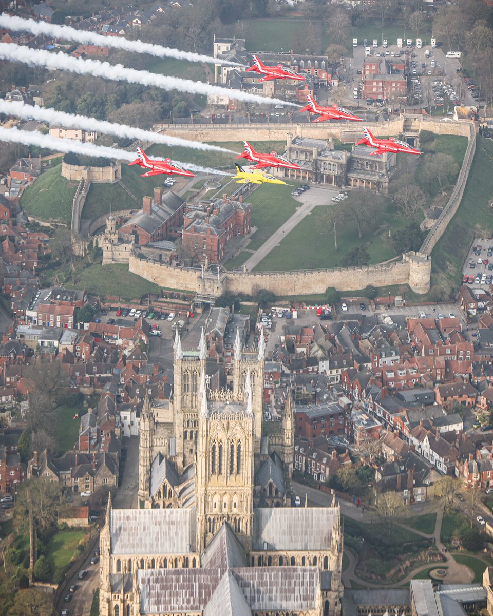 rafredarrows tweet picture