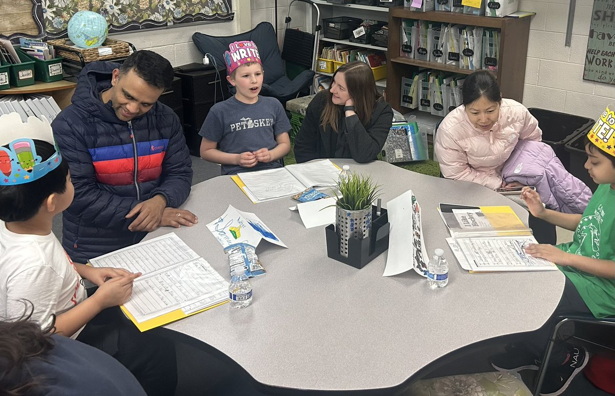 MrsSiegel2's tweet photo. Morse 2nd grade writers shared their poetry with family and friends during our Poetry Celebration! @troyschools #poetry #OneMorse https://t.co/IkPZuubuMd