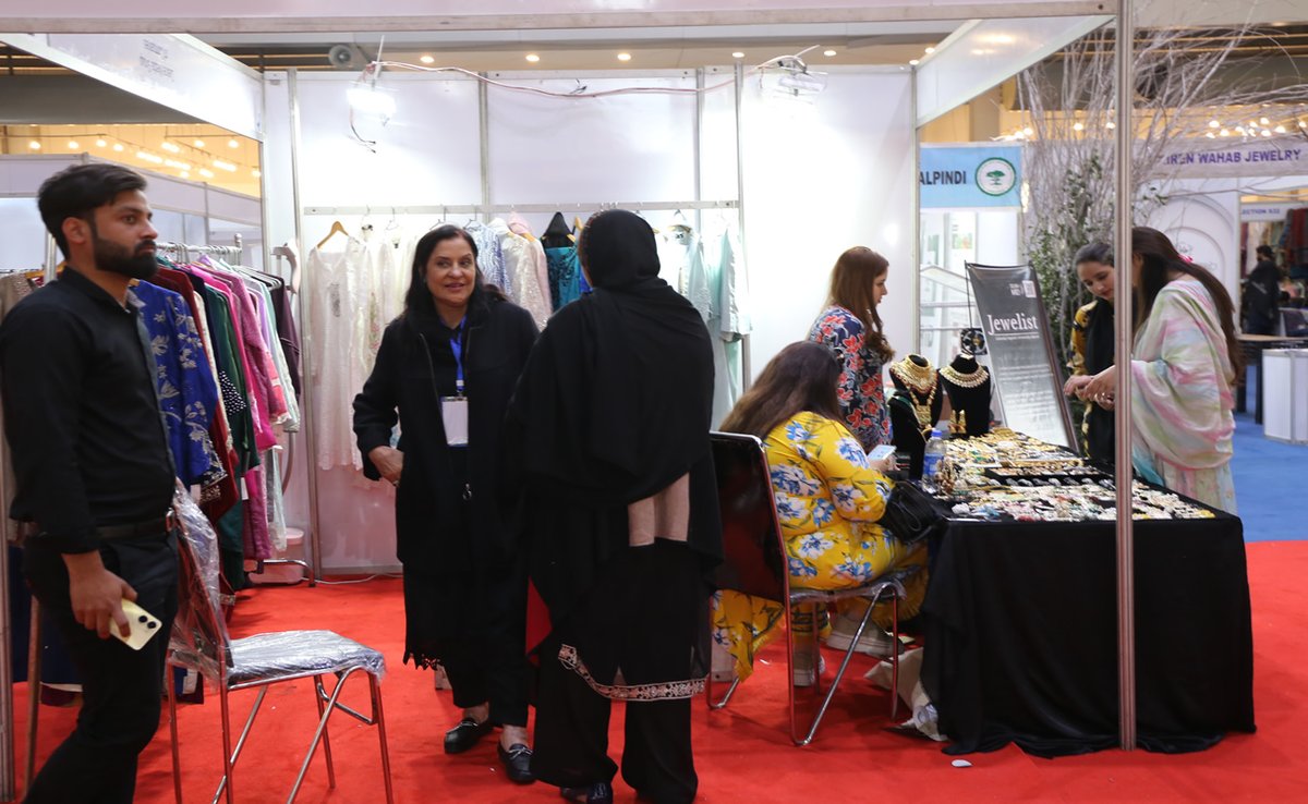 CentresExpo's tweet photo. SAARC BAZAR
Start date Mar 07, 2024
End date Mar 09, 2024
Venue: Exhibition Hall-1
Timings: 12:00PM to 8:00PM
Glimpses of the Day-2
#bazar #shopping #shopingtime #SAARC #saarcbazar #expocenterlahore #expolahore #expo #shopping https://t.co/NNjMYJCrNX