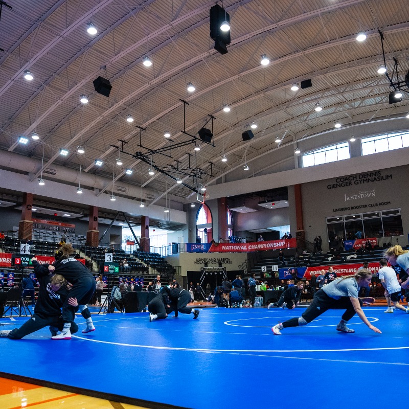 USAWrestling's tweet photo. The @NAIA Women's Wrestling Championships get underway at 10 a.m. (CT) in Jamestown, N.D. #NAIAWWrestle

📆 March 8-9
📍 @NewmanArena
📺 @FloWrestling
📊 https://t.co/xgnG31vml5
