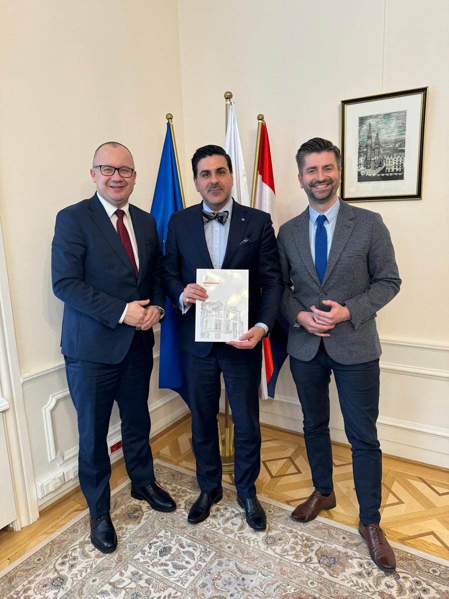 #BuildingSupport: #ICC thanks #Poland for voluntary contribution to its Special Fund for Security, to reinforce the Court’s cyber security. 📷 ICC Registrar Osvaldo Zavala Giler met with Polish Minister of Justice Adam Bodnar and Secretary of State Krzysztof Śmiszek. @MS_GOV_PL