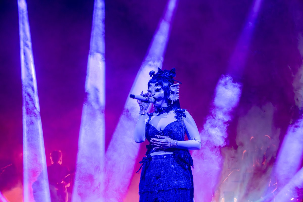 OVOHydro's tweet photo. Happy #InternationalWomensDay!

What female artist have you seen perform at the OVO Hydro (or anywhere really) who has made a lasting impact on you? 

📸: Peter Kaminski, Allan Maxwell, Michael Hunter, Dan Groundland https://t.co/Vqmuk4v3Oy
