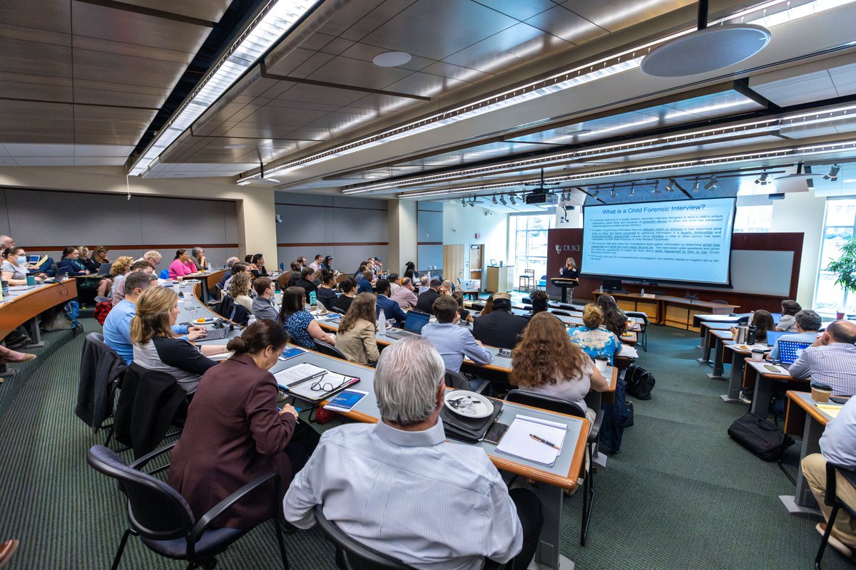 Today at Duke Law: We’re celebrating 10 years of “Whiskey in the Courtroom!” Clinical Prof. Jamie Lau (@LauDurham) & @NC_IDS’s Sarah Olson welcomed attendees to a discussion of evolving trends in forensic science with a focus on mental health evidence. ➡️law.duke.edu/ccjpr/symposiu…