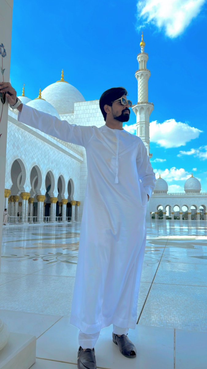 iamhamzasiddiqi's tweet photo. #shaikhZayedMosque #AbuDhabi #Dubai https://t.co/fjcgYd7DGV