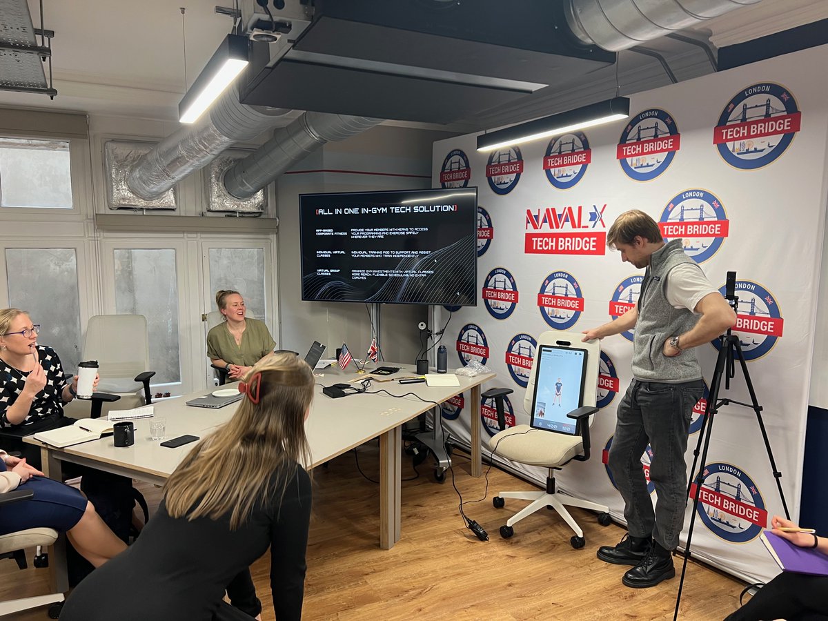 RoyalNavy's tweet image. The #RoyalNavy and @USNavy invited serving female personnel to give their opinions on how technology can help them overcome challenges they face while serving. The informal session was held by the #LondonTechBridge for #InternationalWomensDay 
🔗royalnavy.mod.uk/news-and-lates…