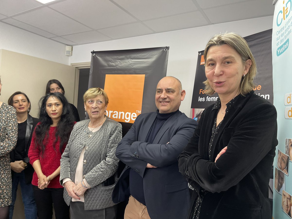 Diane LARUE-NICOUE (@dnicoue) on Twitter photo En IDF, la <a href="/FondationOrange/">FondationOrange</a> soutient les #CIDFF depuis de nombreuses années. <a href="/OrangeSolidariT/">Orange Solidarité</a> y anime des #AteliersNumériques qui contribuent à rendre les #femmes plus autonomes socialement et professionnellement 👏🏾👏🏾
#IWD2024 #8Mars #MaisonDigitale En IDF, la <a href="/FondationOrange/">FondationOrange</a> soutient les #CIDFF depuis de nombreuses années. <a href="/OrangeSolidariT/">Orange Solidarité</a> y anime des #AteliersNumériques qui contribuent à rendre les #femmes plus autonomes socialement et professionnellement 👏🏾👏🏾
#IWD2024 #8Mars #MaisonDigitale