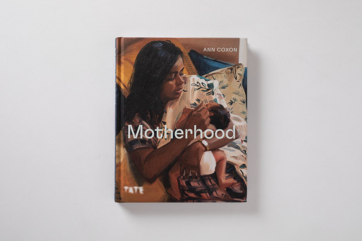 #MothersDay is coming up for all those who celebrate! 💝 💌 If you're in need of a last minute gift, this is a beautiful book that delves into the subject of motherhood as seen through the eyes of artists. 🌷 Find MOTHERHOOD online: t.ly/XQKSp and in Tate Shops 🌷