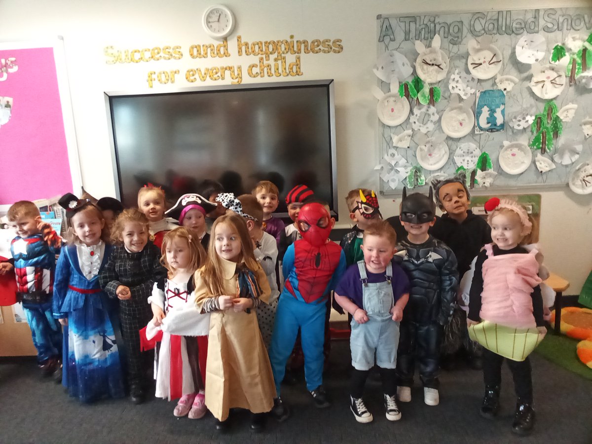 gcpfs1's tweet image. Nursery looked brilliant in their costumes for world book Day ! We've all been enjoying stories about the big bad wolf ! 
@PrimaryGreat #gcpliteracy #gcpreading #WorldBookDay2024