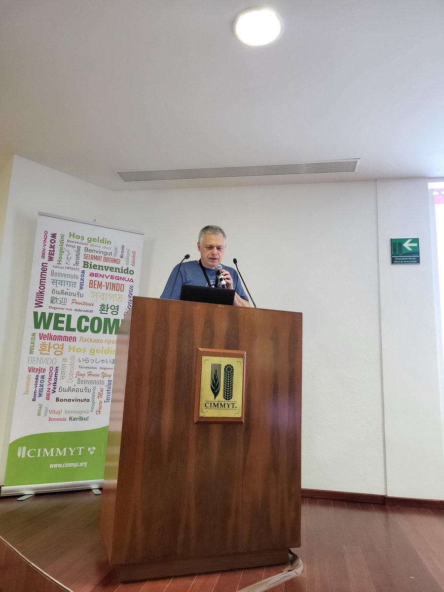 BlueJeansDiva's tweet image. The future of @dataverseorg and the #Dataverse2025 hosts! @UNC!!

#Dataverse2024 #Datavetse2025