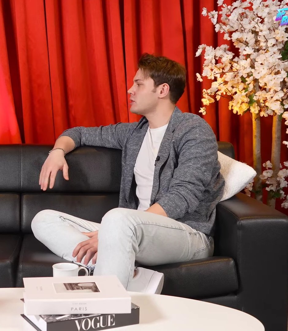 Ben bu adama yine aşık oldum nabıcam helppp
#TolgaKandemir