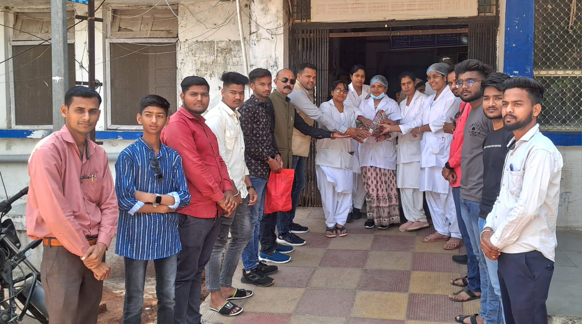 socialwelfar's tweet photo. नारी तू नारायणी

महिला वो शक्ति है, सशक्त है,
वो भारत की नारी है, न ज्यादा में, न कम में,
वो सब में बराबर की अधिकारी है।

अंतर्राष्ट्रीय महिला दिवस पर #समिति द्वारा महिलाओं का सम्मान किया गया।
#InternationalWomensDay2024 
@narendramodi @DrMohanYadav51 @Dr_Sitasaran @bulandarpit https://t.co/N4DAsYxzGL