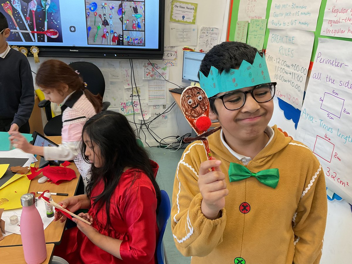 MayflowerSch's tweet photo. Today we created our favourite  wooden character spoons for #WorldBookDay  #hockneyclass #uks2 https://t.co/5KBRupe1II