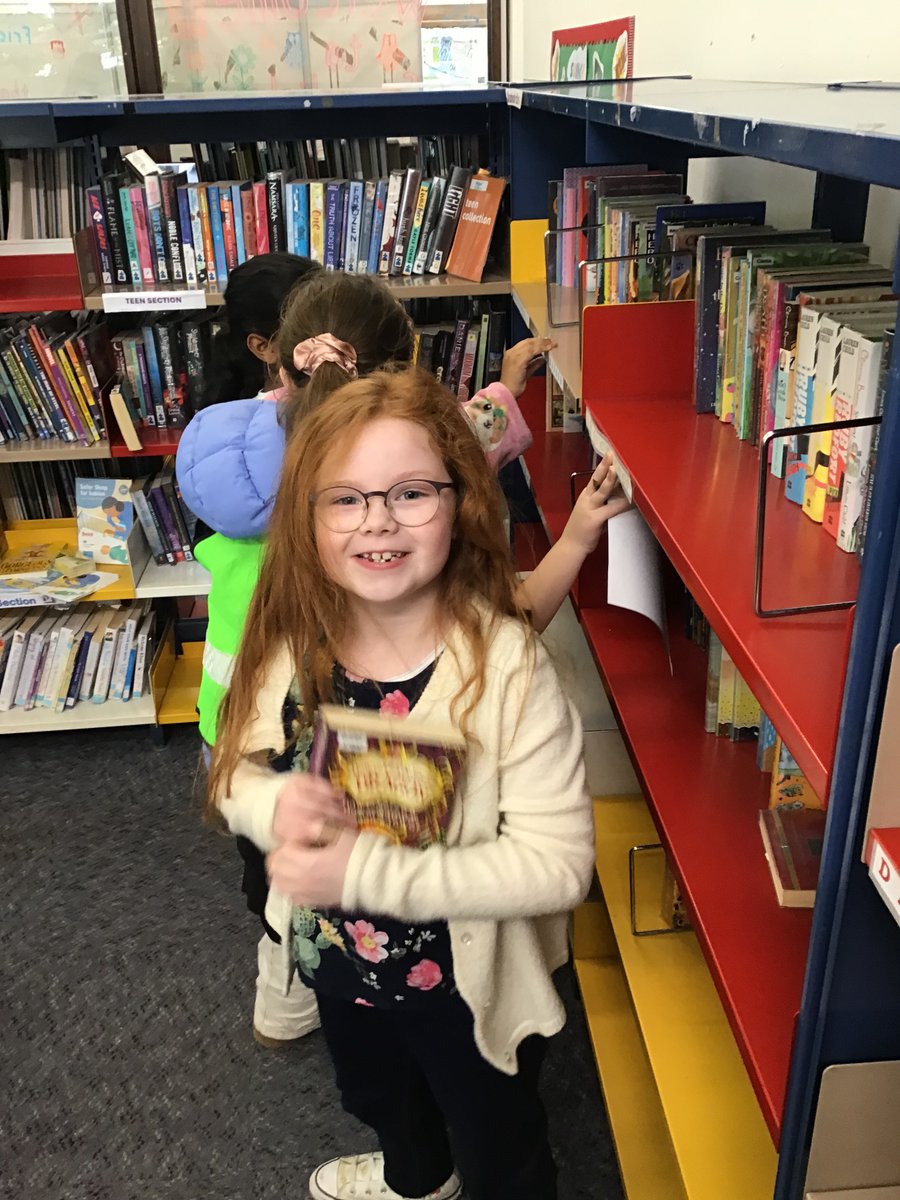 stmariesyear3's tweet photo. Year 3 have had a lovely afternoon at Standish Library. Tank you so much @WiganLibraries https://t.co/gBDOklWHVo
