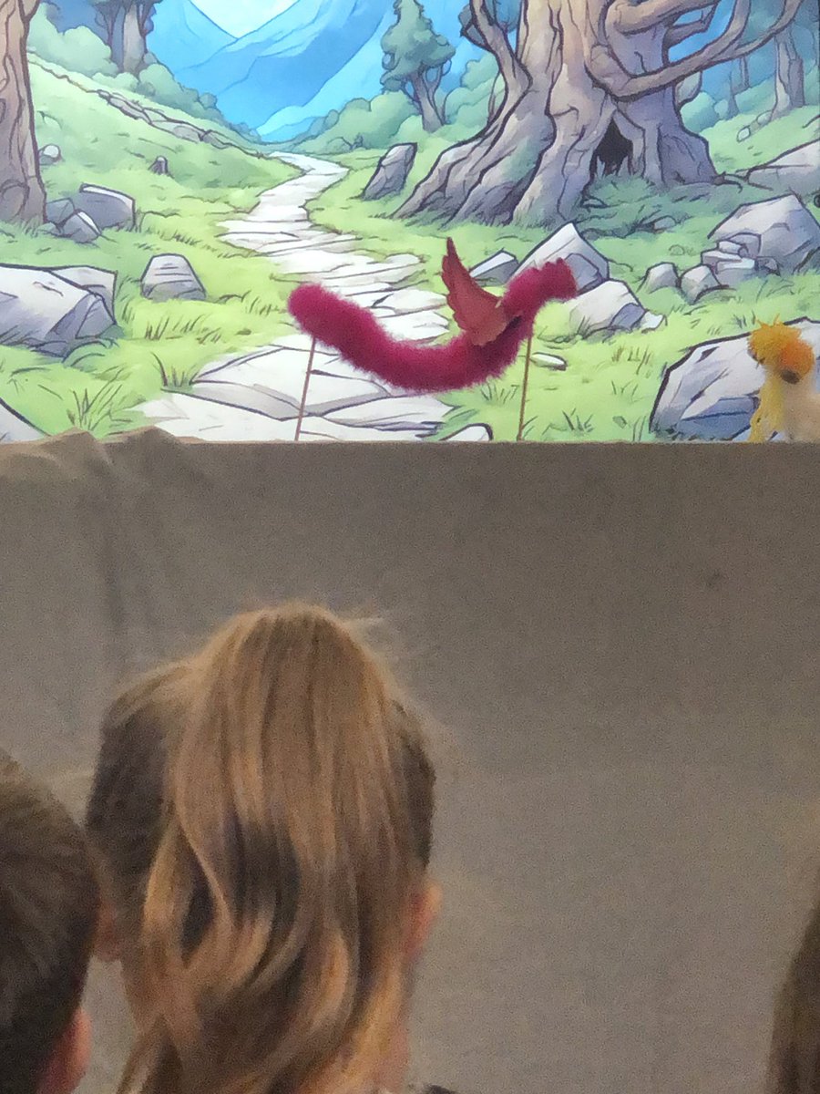 principaldupree's tweet image. Our New Vision Education students are teaching our St. Joe’s elementary children about self-discipline (character trait of the month). They presented stories through puppet shows in our library.
Thank you to our amazing seniors!❤️