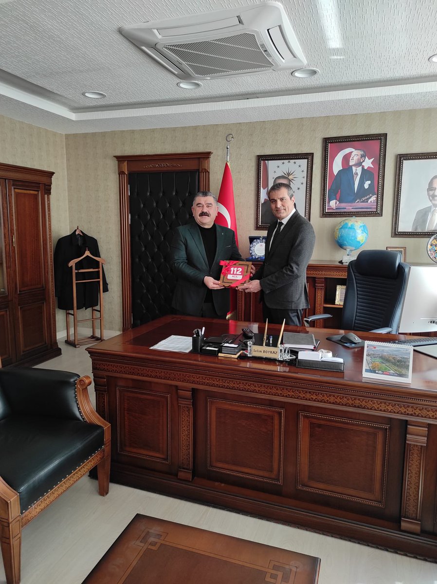 Tokat 112 Acil Çağrı Merkezi Müdürü İbrahim ERDOĞAN Çevre, Şehircilik ve İklim Değişikliği İl Müdürümüz Selim BOYRAZ’a hayırlı olsun ziyaretinde bulundular.
İl Müdürümüz bu nazik ziyaretlerinden dolayı kendilerine teşekkür etti.