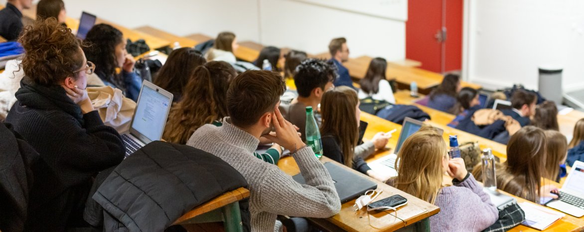 🚀🎓 Nouveau master Marketing, vente parcours Marketing et technologies digitales, 1ère formation commune entre @AssasUniversite et @Efrei_Paris . Formation en #apprentissage 🔗 En savoir plus : assas-universite.fr/fr/nouveaute-m… #Efrei #AssasUniv