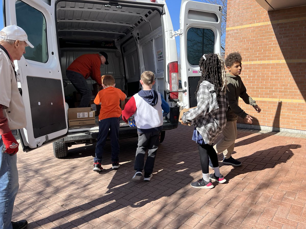 Great Job <a href="/StAnneOCSB/">St. Anne School</a>! Lots for the <a href="/KanataFoodCpbrd/">Kanata Food Cupboard</a>. #ocsbLent