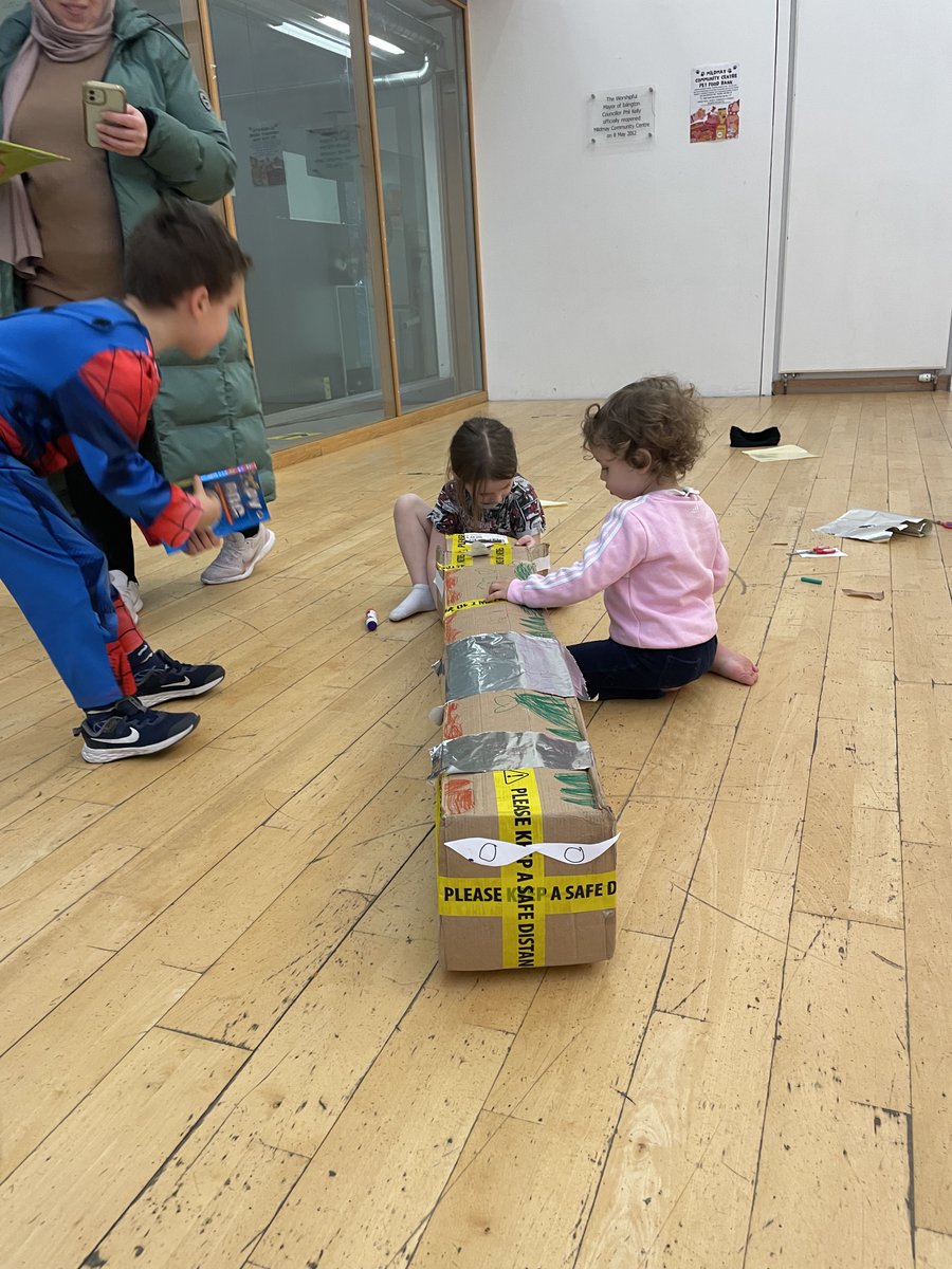 Lots of special days this week / coming up. So at outta Skool art club we celebrated both world book day and Mother’s Day by making our mum’s some beautiful book marks! We also freestyled making a giant cardboard snake and all the children received a free book to take home!