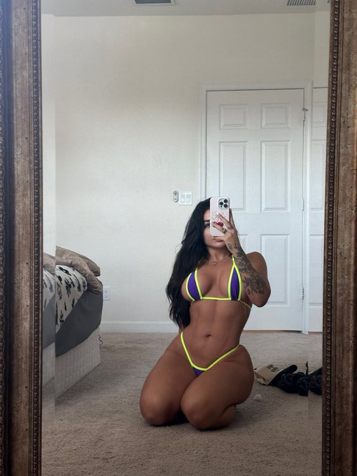 IG liked these. https://t.co/sVIl4Q4jdH<a href="/tag/feetfinder"class="tags"><span>#feetfinder</span></a>