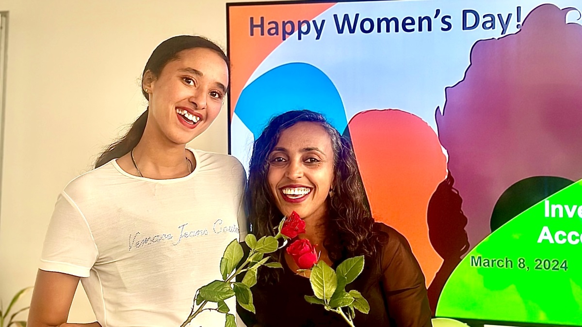 FarmAfrica's tweet photo. 🎉♀️ Happy #IWD! ♀️🎉

Today our Ethiopia team celebrated with a women's history talk by our gender specialist, Gadisie Kibre, our Ethiopia Director @ShewitEmmanuel shared her experience as a woman in leadership, followed by a special coffee ceremony for the #women in the office. https://t.co/B0q20ZyPgQ