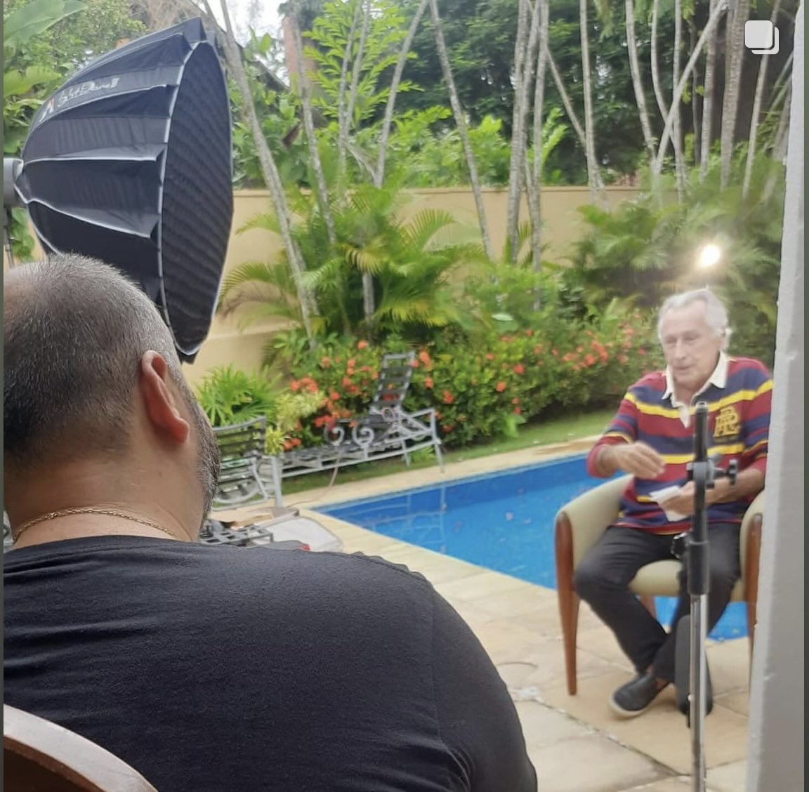 JeffersonCandid's tweet photo. Quantas histórias. Hoje gravando com Leleco Barbosa m filho do saudoso #Chacrinha para o #DocSS que compartilhou coisas incríveis!!! Gratidão e orgulho define poder estar dirigindo esse projeto!!! 🎥🎬👊👊👊😜😉✨😍
#Sbt #Pss #SilvioSantos #Pranks #sroryteller #contentcreator https://t.co/UxZaw3VcrE