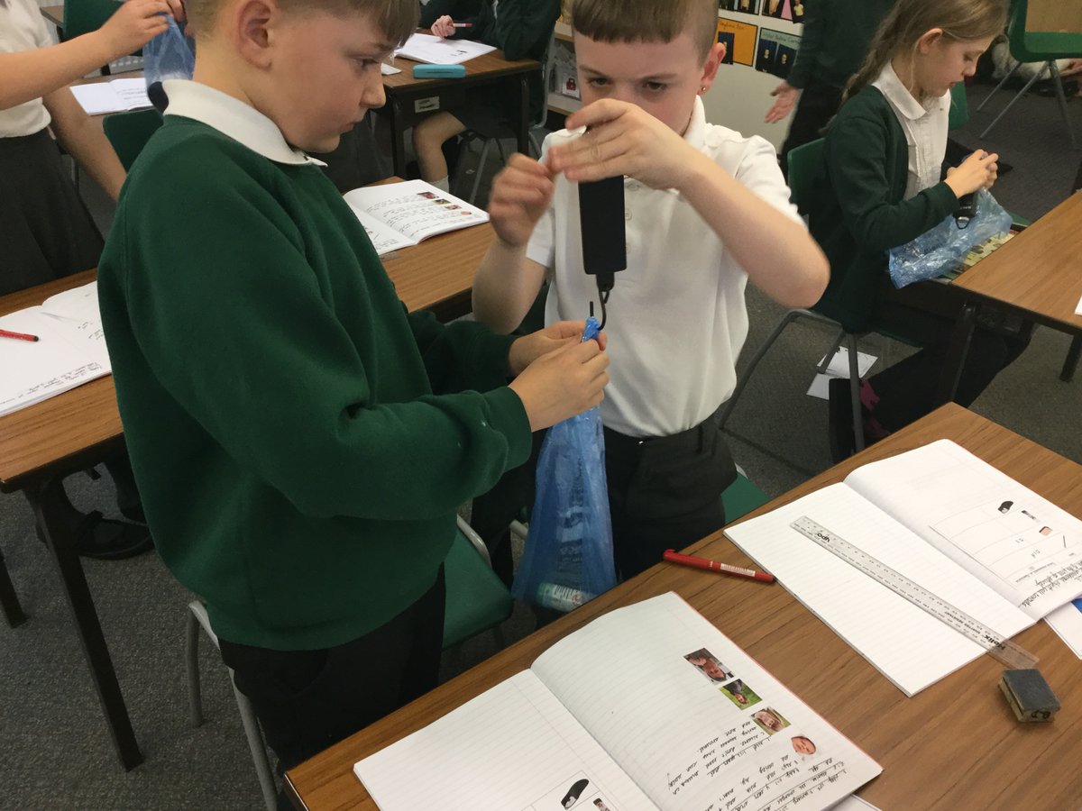 WestEndWAT's tweet photo. In our science lessons, year 5 has been exploring different forces. We used a Newton meter to measure the force acting on an object and recorded these in our books. https://t.co/zQCinHUoSj