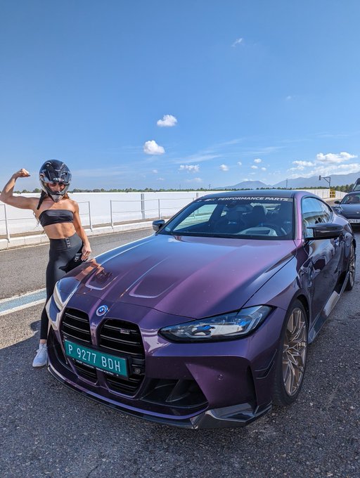 Happy womens day women! 💪❤️ https://t.co/K9pJsa67NU