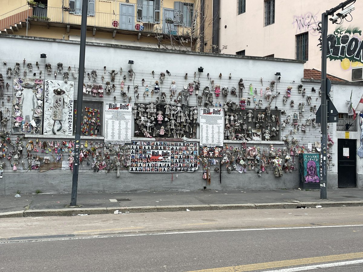 SergioSangio's tweet photo. Come ogni 8 marzo e 25 novembre, siamo qua presso il Wall of Dolls milanese voluto da @JoSquillo_ per rinnovare il nostro sostegno alle donne 👩 con la mia artista preferita @milly77mi
#8marzo2024 #WomensDay #festadelladonna #WallofDolls https://t.co/b6kUtUZAoQ