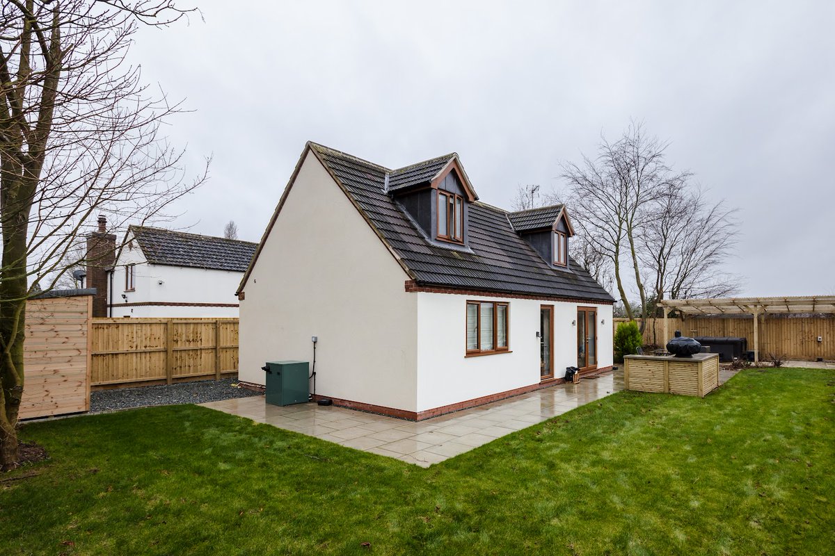Our HVO-ready LCB700 was the perfect choice for a recently renovated farmhouse and annexe. 🏡

The installer says: “HVO’s renewable nature definitely impressed the customer on this project. And, I think that in my area, it will be a very popular product.”