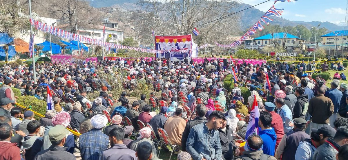 SMTantray's tweet image. Presided over the vibrant 4th Foundation Day of JK Apni Party at Pritam Park, #Poonch. Grateful for the massive turnout from diverse places, showcasing our collective strength.
@Apnipartyonline 🏏🏏🏏
#JKApniParty