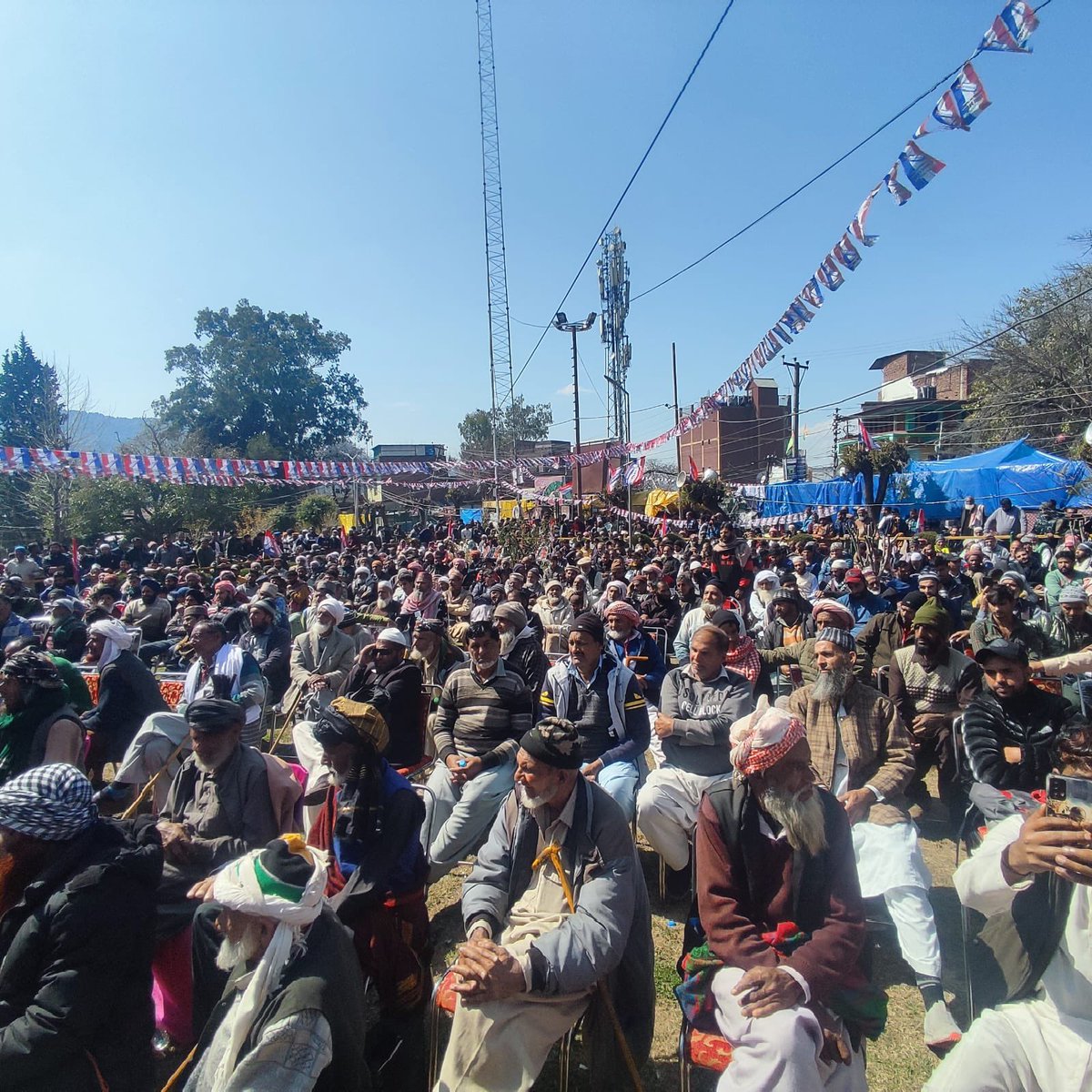 SMTantray's tweet image. Presided over the vibrant 4th Foundation Day of JK Apni Party at Pritam Park, #Poonch. Grateful for the massive turnout from diverse places, showcasing our collective strength.
@Apnipartyonline 🏏🏏🏏
#JKApniParty