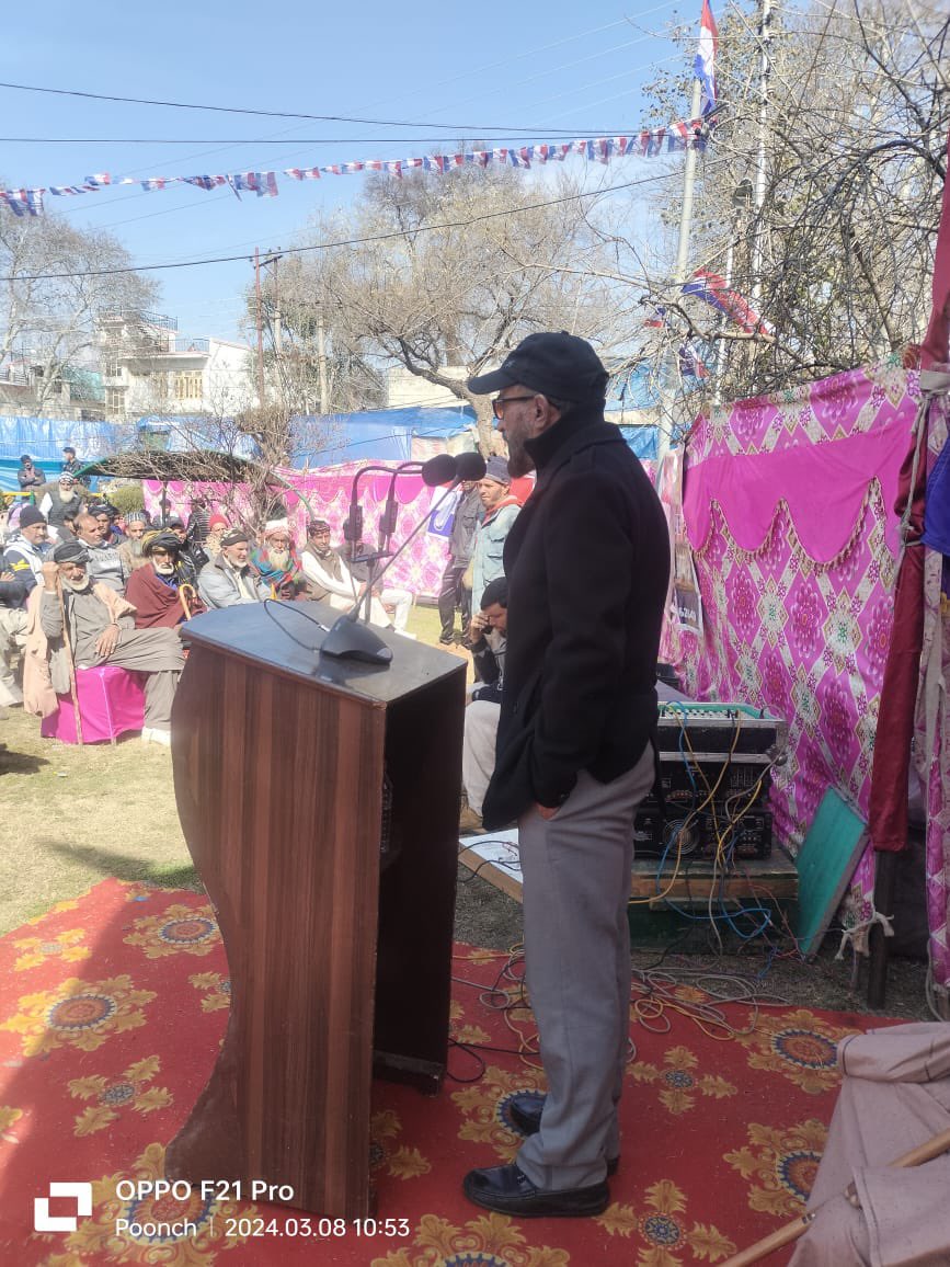 SMTantray's tweet image. Presided over the vibrant 4th Foundation Day of JK Apni Party at Pritam Park, #Poonch. Grateful for the massive turnout from diverse places, showcasing our collective strength.
@Apnipartyonline 🏏🏏🏏
#JKApniParty