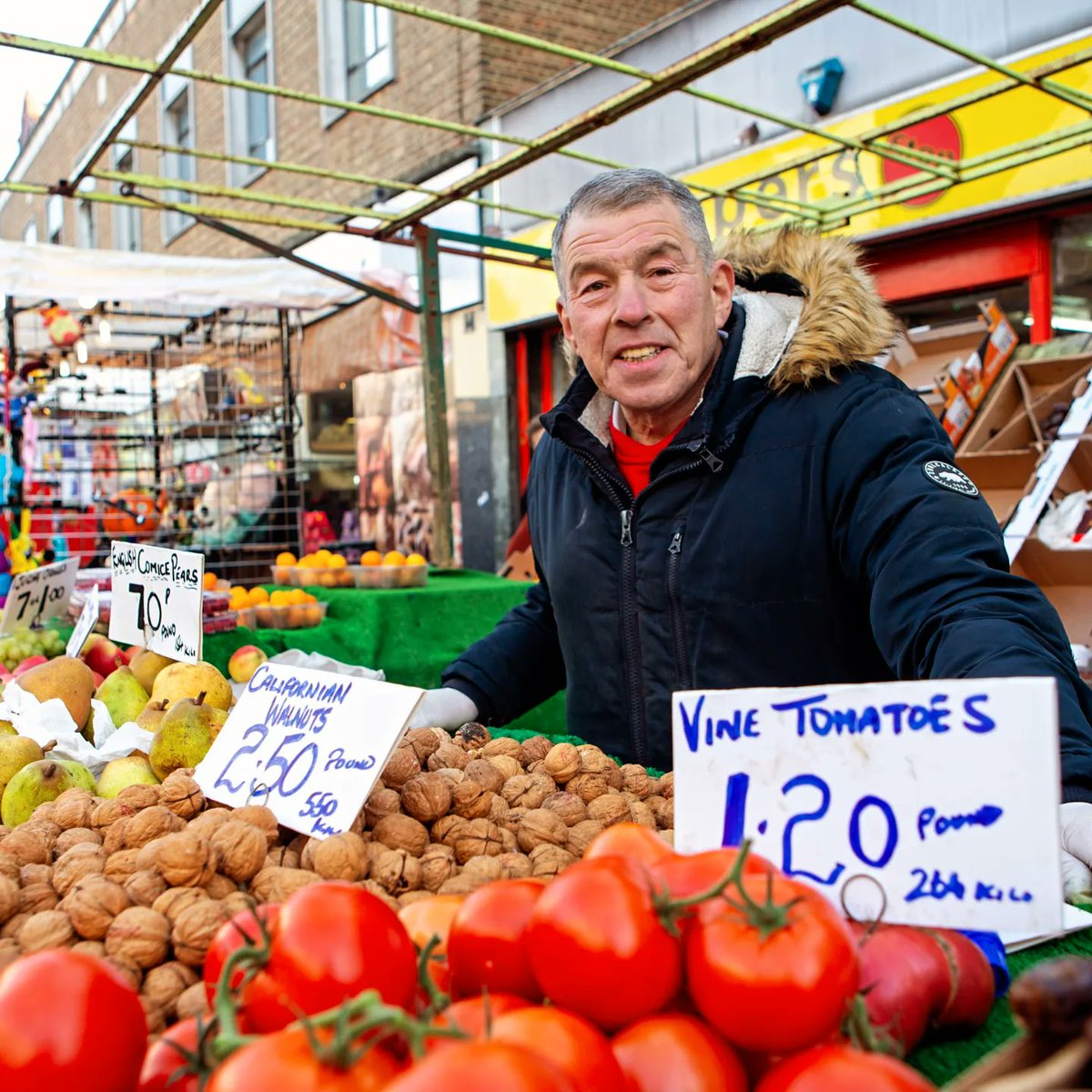 Today marks the end of an era, as @chapelmarketn1 bids a fond farewell to John Papworth. John's last day at the market will be tomorrow. Please stop by to say goodbye and buy fruit and veg! You'll be missed John, thank you for being such a valuable member of the community.