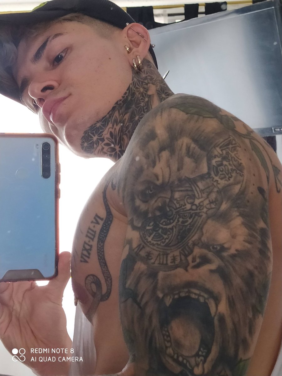 TATANSTIVEN13's tweet photo. #fitnnes #tattoos https://t.co/wSBz7lloSP
