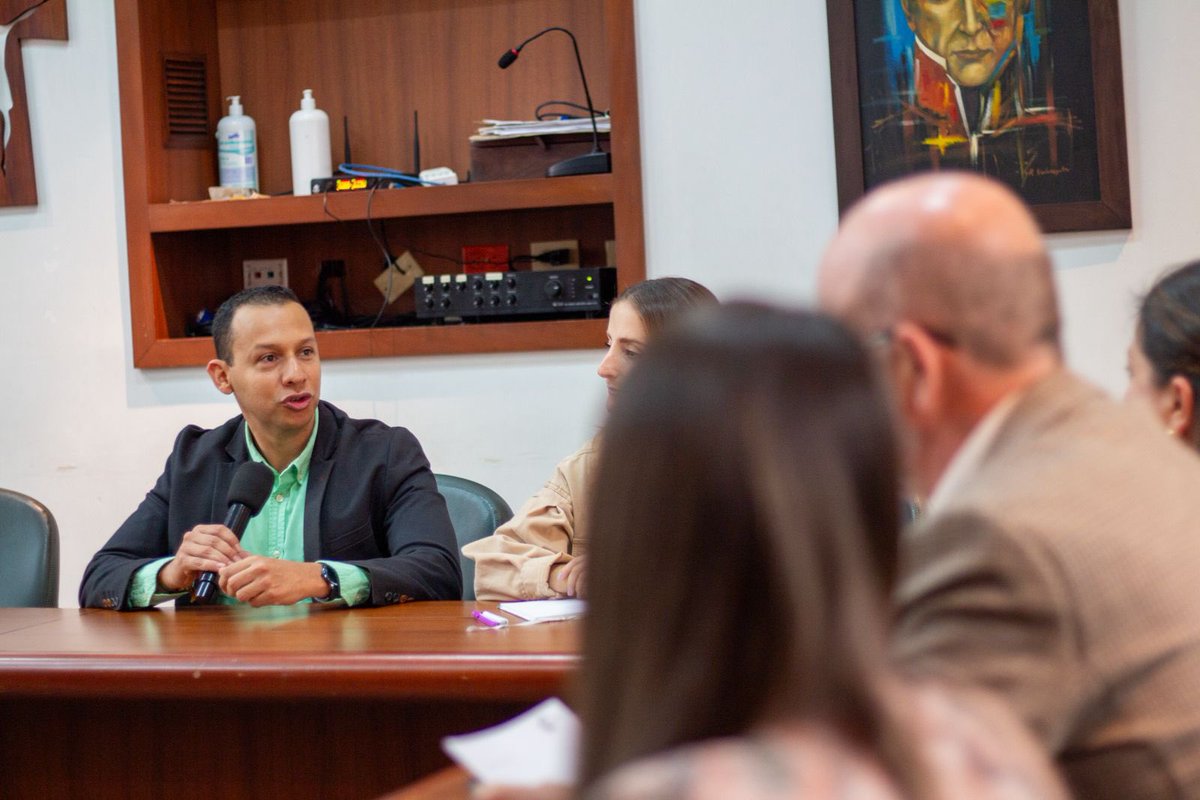 SecPlaneaCaldas's tweet image. 🪡 #Planeamos dos tiendas: en Manizales y en Villamaría. Gracias a @ccmanizales por trabajar de la mano y con quien seguiremos trabajando para expandir la presencia de @farmatodocol otras a más municipios.