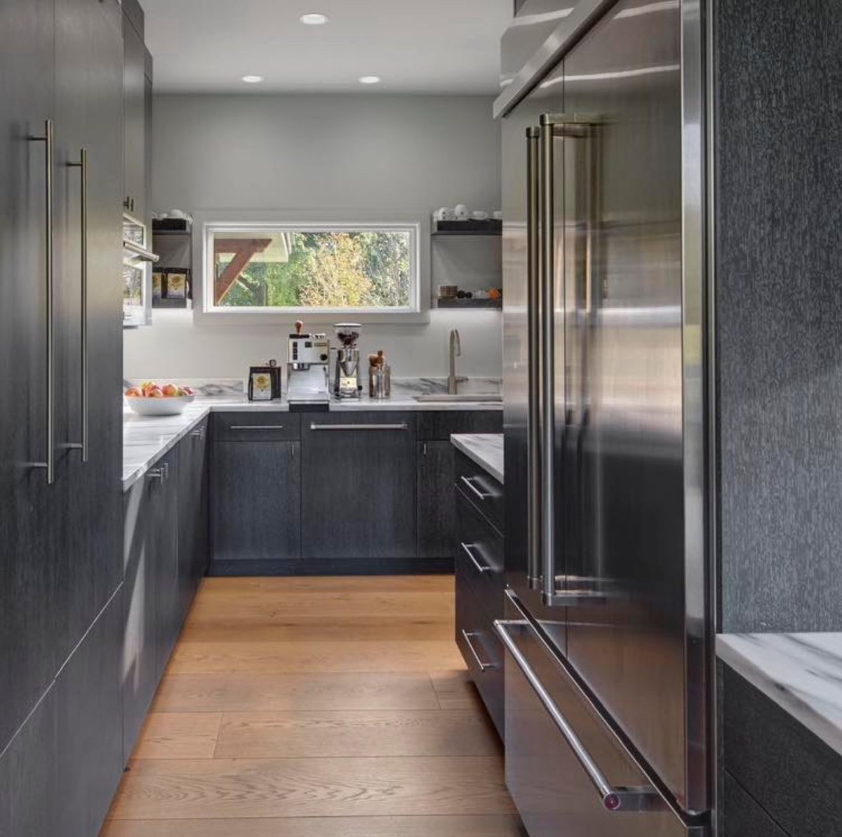 Check out our modern Butler's pantry, where functionality meets welcoming vibes to elevate the homeowner’s hosting game. jpcraighomebuilders.com 🍽️✨ #PantryPerfection #ModernHome #HomeStyle #Kitchen #LuxuryKitchen #ContemporaryLiving #CustomHome #OaklandCounty #JPCraig
