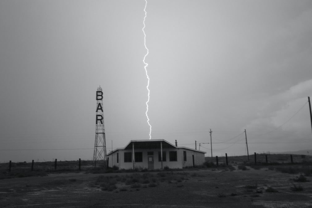 BelleNoelPhoto's tweet photo. just found out about this photo book by Roger Deakins and now I have to have it https://t.co/QUtDyOpazM