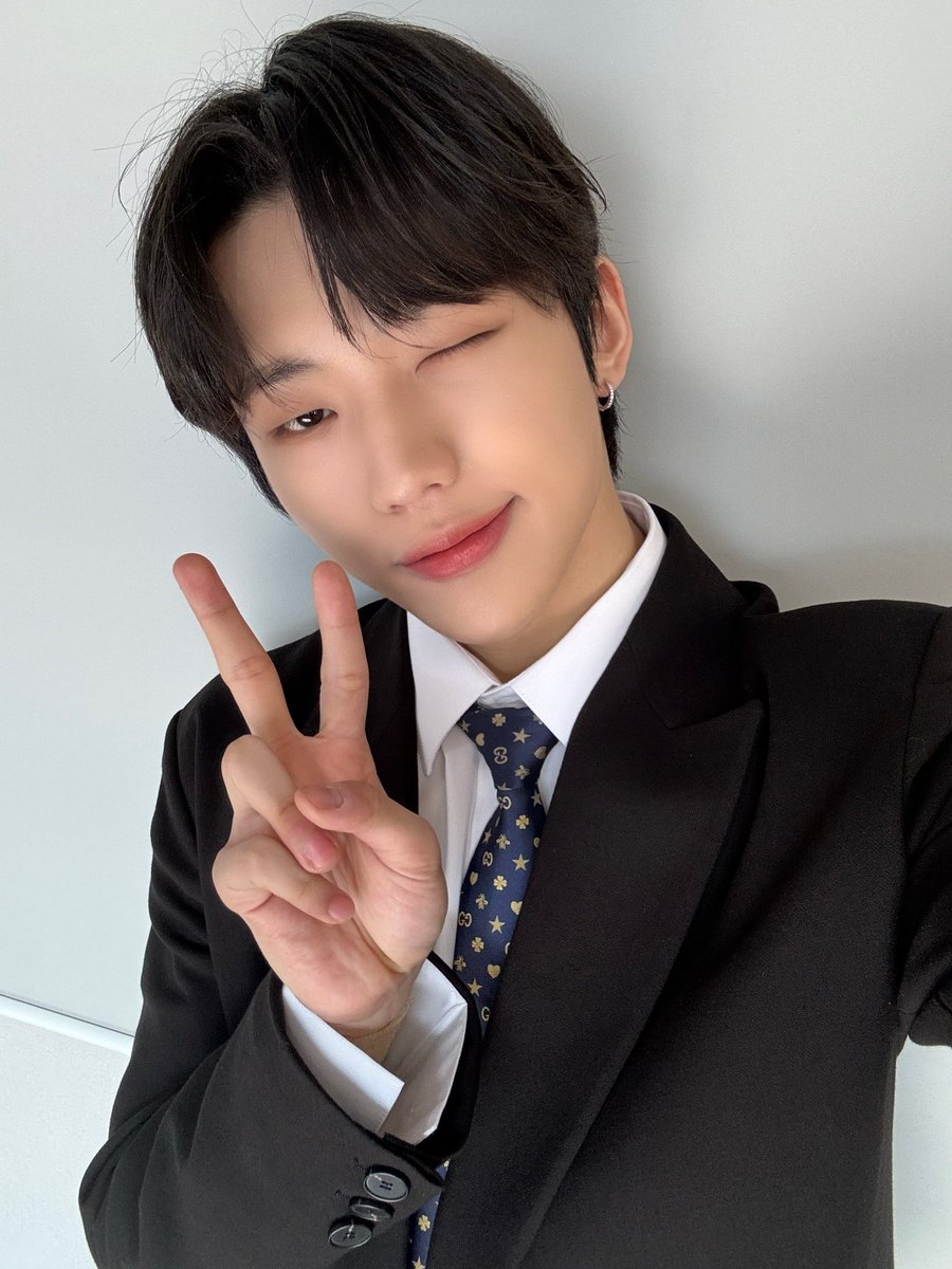 TNX_twt's tweet photo. 스파이는 바로 너!!🔍

#천준혁 #JUNHYEOK https://t.co/ROpE5YLqQ6