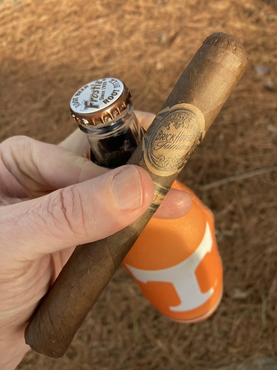 Packing up a cooler of root beer and a travel humidor for a road trip this evening to Knoxville and back to mid-TN late tomorrow. Part of me wants to spend Saturday night on the road too so I can hit an extra lounge or two along the way.